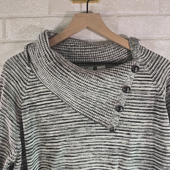 Eight Eight Eight Women's Stripe Black White Gray Long Sweater 1x Button Collar - Picture 2 of 6